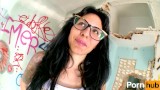 Nerdy Latina Swallows a Mouthful of Cum - Pornhub.com