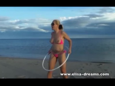 Bowsers Porn Bich - Nasty Blonde Slut on the Beach - Pornhub.com