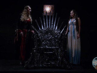 Cersei and Margery Play the Lesbian Game on the Throne - Game of BonesSC5
