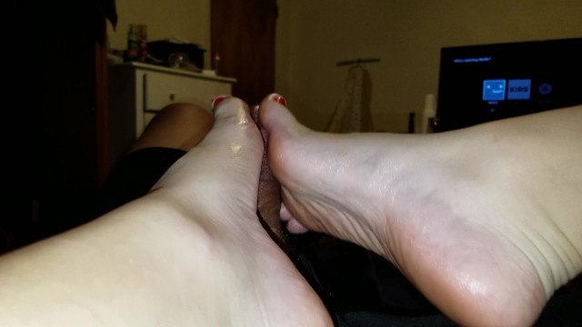 Amateur;Feet;Exclusive;Verified Amateurs feet, foot, toes, soles, footjob, foot-job, arches, arches-feet, pale-feet