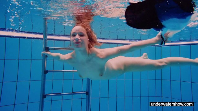 Teen Girl Avenna is Swimming in the Pool - Pornhub.com