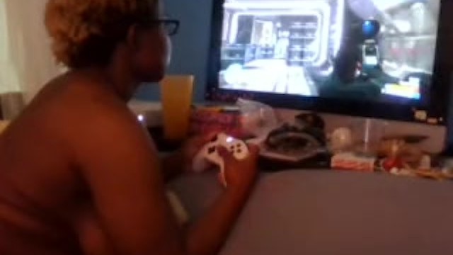 Touching myself while gaming naked and GOD rigd the game 7