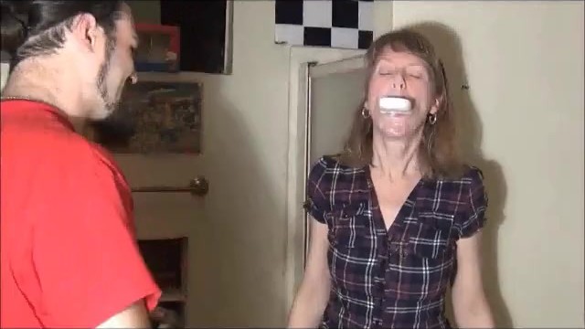 Mouth Soaping Porn - Stepmom Mouthsoaping