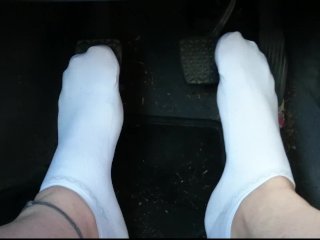 Weiße Sneaker Socken Im Auto ** Pedal Pumping **