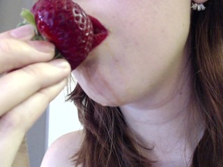 Redhead Eating_Fruit Seductively Dripping on_Tits and Bush