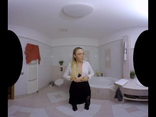 Real Estate Agent Selvaggia Gets Fucked After Examining A House