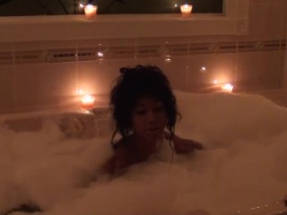 Bubbles In The Bathtub. FBBVixen and Muscle Goddess_LDR Goes Riske