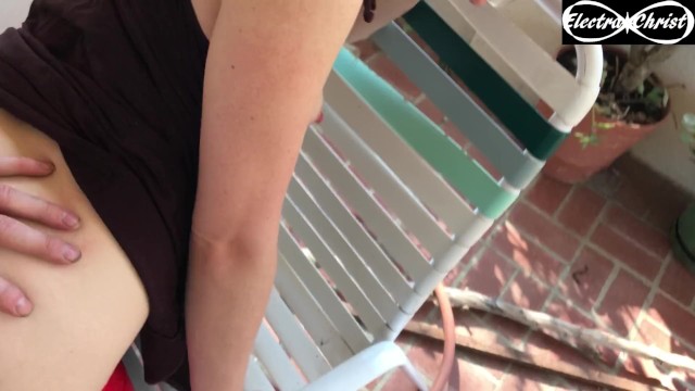 Amateur couple outdoors fucking on the porch - Erin Electra 9