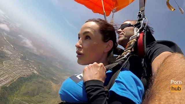 640px x 360px - The News @ Sex - Skydiving with Lisa Ann! Pt 2 - Pornhub.com
