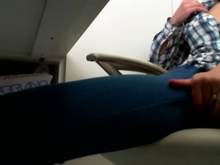 MASTURBATE AT WORK:DAY 3 CASUAL DAY.tight_jeans.tight pussy