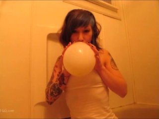 Tattooed Looner Girl Tries To Pop Balloons In The Shower