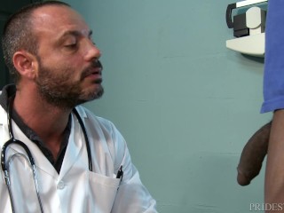 Extrabigdicks scary str8 dick visits his doctor...
