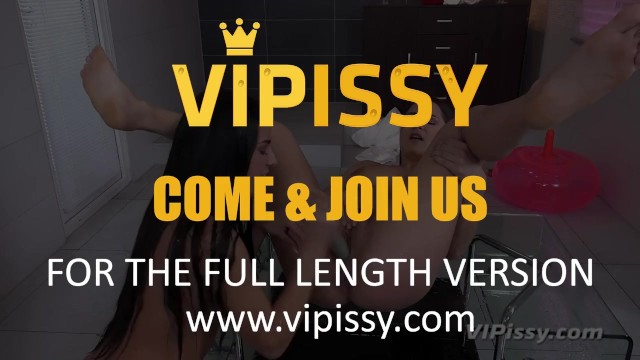 Vipissy - Brunettes Get Wet - Pissing Lesbians - Silvia Dellai