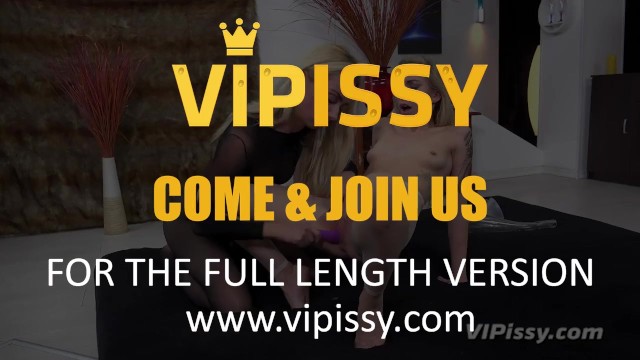 Vipissy - Foxies Puppy - Lesbian Piss - Victoria Puppy