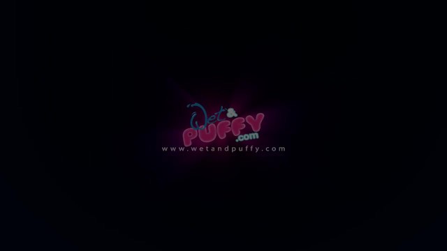 Wetandpuffy - Easy Access - Cherry Pussy