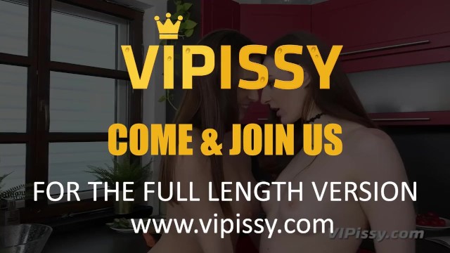 Vipissy - Can U Give Me Drink - Lesbian Piss Drinking - Alina Moon, Antonia Sainz