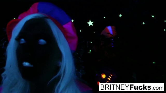 2 hot blondes share Halloween scare - Britney Amber, Kimber James