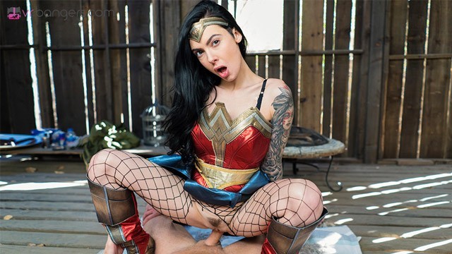 Vril Porn Women - VRBangers.com-Amazing Wonder Woman cosplay fuck VR Porn video