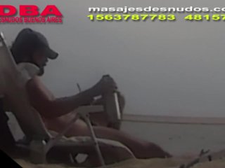 Uruguayo Tomando Mate En Playa Nudista