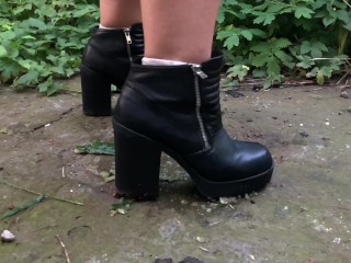 Cucumber crush withchunky black boots