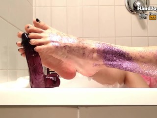 HandJoy * Goddess Hira, Footjob to 2 dildosat the same time in the_bathtub