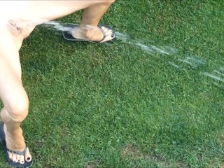 New outdoor power pissing vid she pisses like...
