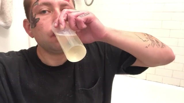 Shemale Drink Own Piss - Tranny Drinking own Piss - Pornhub.com