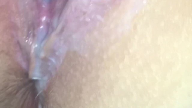 Playing  with my gf pussy