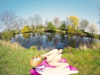 080 - Nice Lady Dee Outdoor Picnic And Masturbate With Dildo - 3Dvr180 Sbs