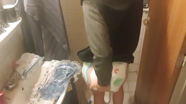 Diapered Butt Plug - I got to Chose my own Night Time Diaper. Buttplug? - Pornhub.com