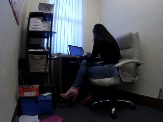 Beautiful_Secretary Works From Home in Jeans