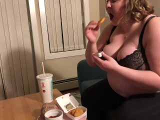 CHUBBY_BBW TEEN STUFFING BIG MEAL INTO DIGESTING_BELLY!