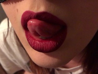 red lipstick closeup blowjob,cum on tongue_and swallow