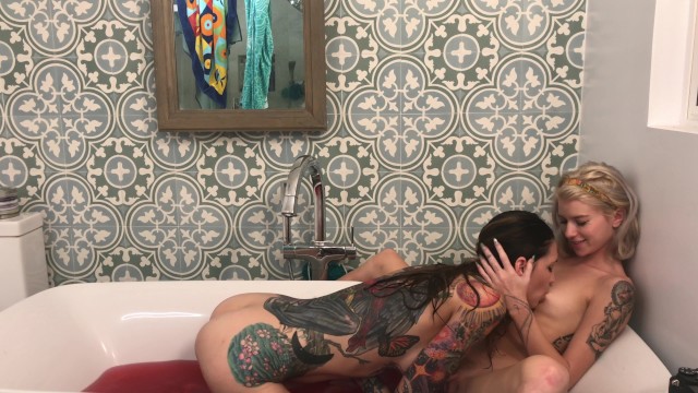 Lesbian Bathtime with Arya Fae - Arya Fae, Rocky Emerson