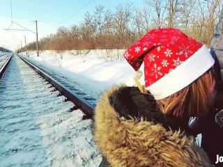 Winter outdoor amateur blowjob on therailway