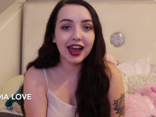 THE STORYOF MY FIRST ORGASM- LYDIA_LOVE