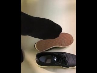 Shoeplay Video 010: Puma Shoeplay At Work 2