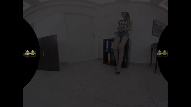 Virtual Reality Pissing With Adele Unicorn 17
