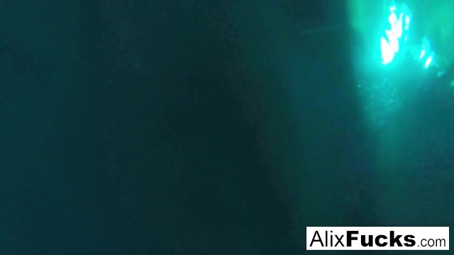 Underwater lesbian fun with Alix and Jenna - Alix Lynx