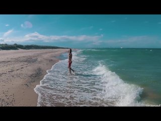 Stunning Nudist Girl Having FunOn the Public Beaches of_Valencia