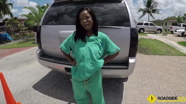 Wife Fucking Black Man In A Car - Roadside - Ebony Chick Fucks her Mechanic so he will Fix her Car Asap -  Pornhub.com