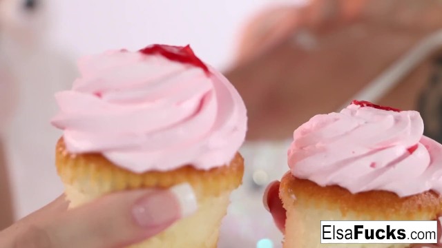 Elsa and Daisy play with some cupcakes and each other - Daisy Monroe, Elsa Jean