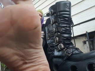 Cyberpunk goth girl boot worship andspitty soles