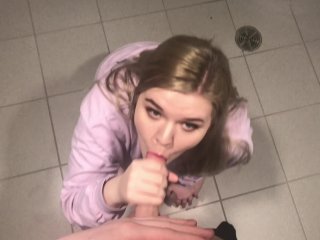 GF GIVES ME_A SNEAKY BLOWJOB IN THEGYM BATHROOM