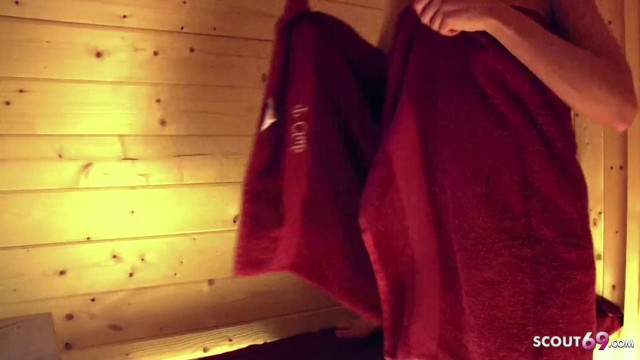 Fremdes in der Sauna in Kiel zum Orgasmus geleckt Deutsch