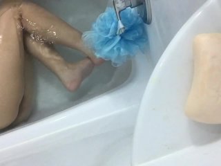 HotStep Sister On vibrating_Hairy Pussy in Bath