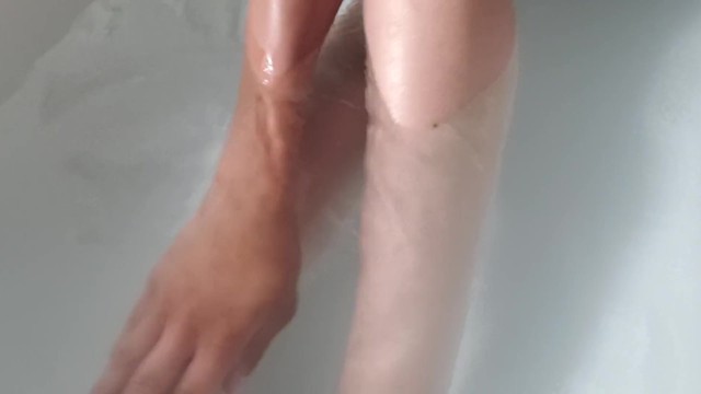 Wet and Sexy Bathtime- Big Ass Perky Tits 6