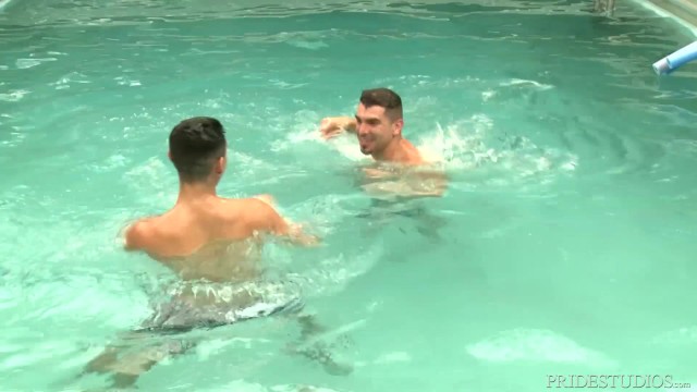 American Dad Porn Blowjob Pool - DylanLucas Hot Guys get Hard in the Pool & take it inside - Pornhub.com
