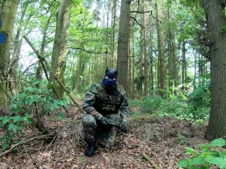 Flecktarn Pup Wichst Im Wald