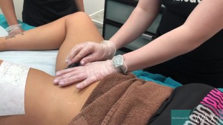Alexis Monroe waxes her vagina!